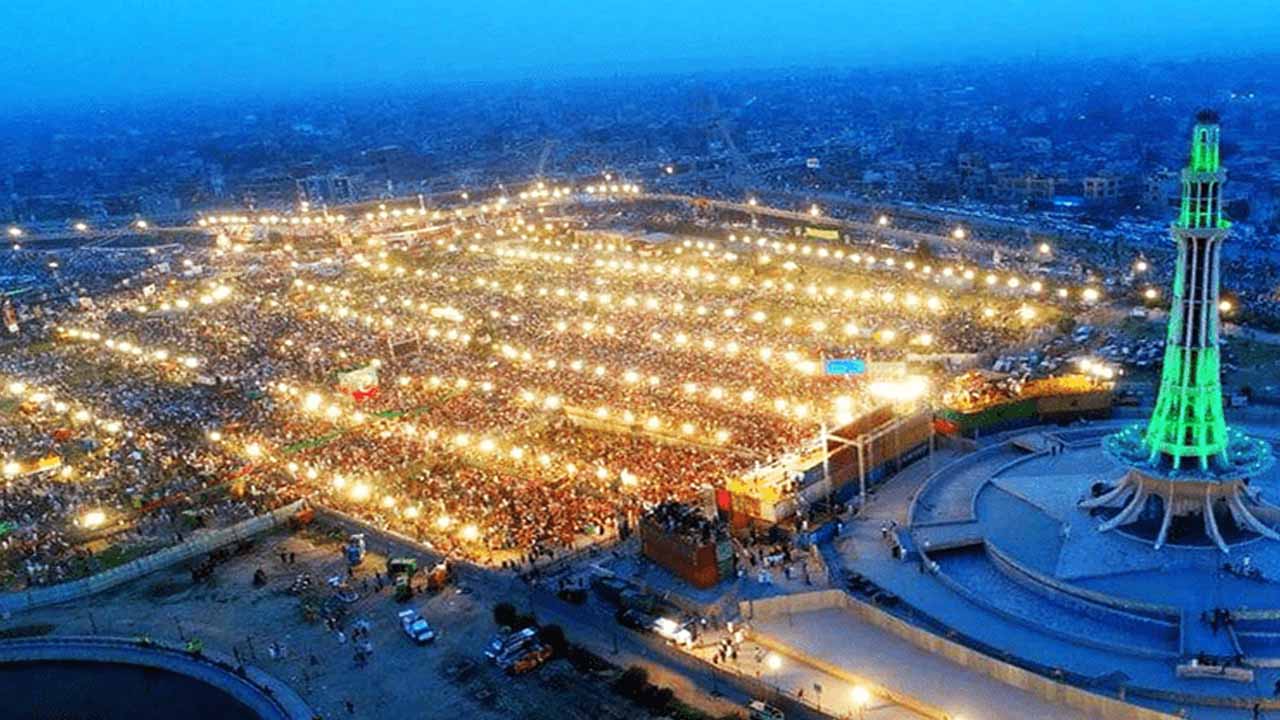 Govt sets up roadblocks to thwart PTI’s Minar-e-Pakistan rally