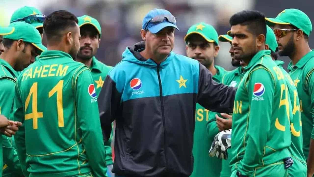 Mickey Arthur to visit Pakistan during Ongoing New Zealand Series
