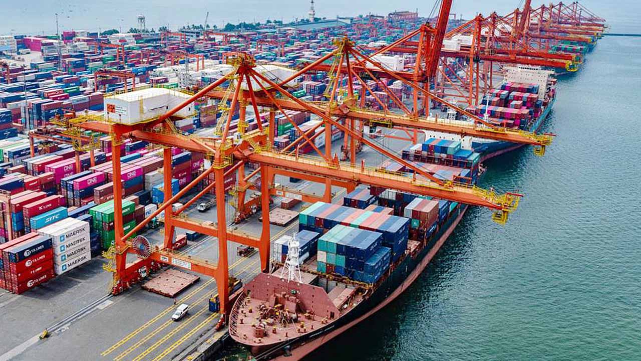 Pakistan’s exports fall 15pc for seventh month in a row