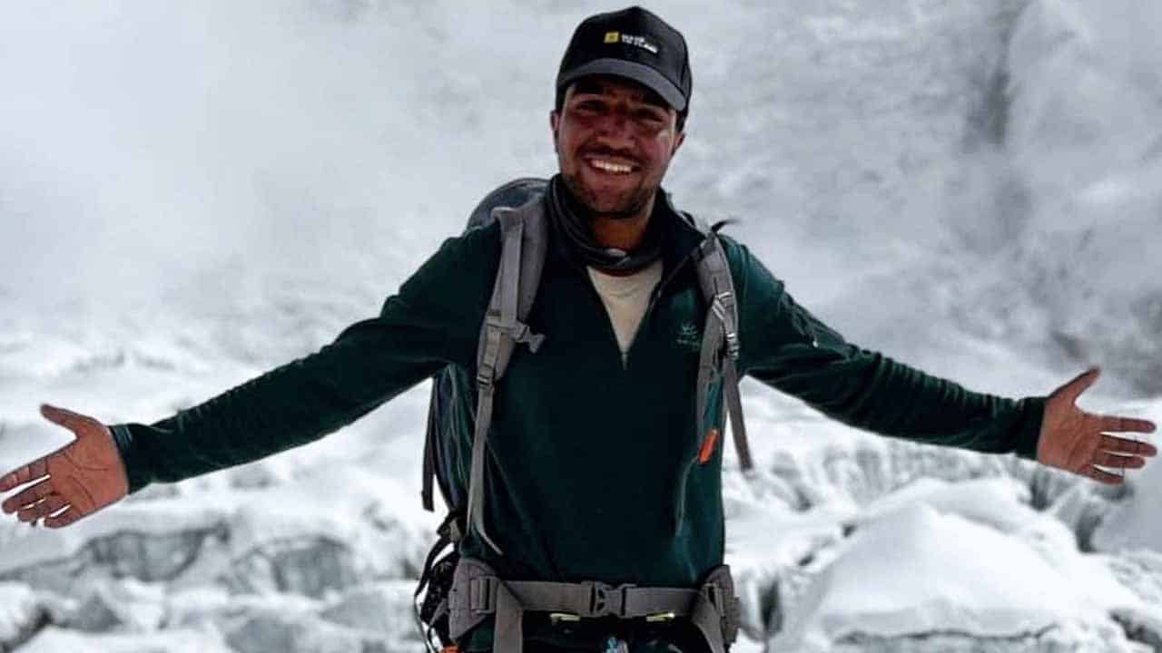 Sajid Sadpara becomes first Pakistani to scale 10th highest peak without oxygen