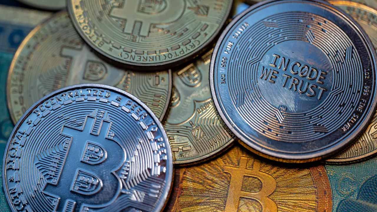 Bitcoin falls to lowest level since March