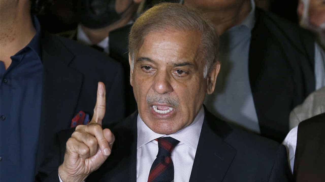 Saqib Nisar banned PML-N projects before 2018 elections: PM Shehbaz