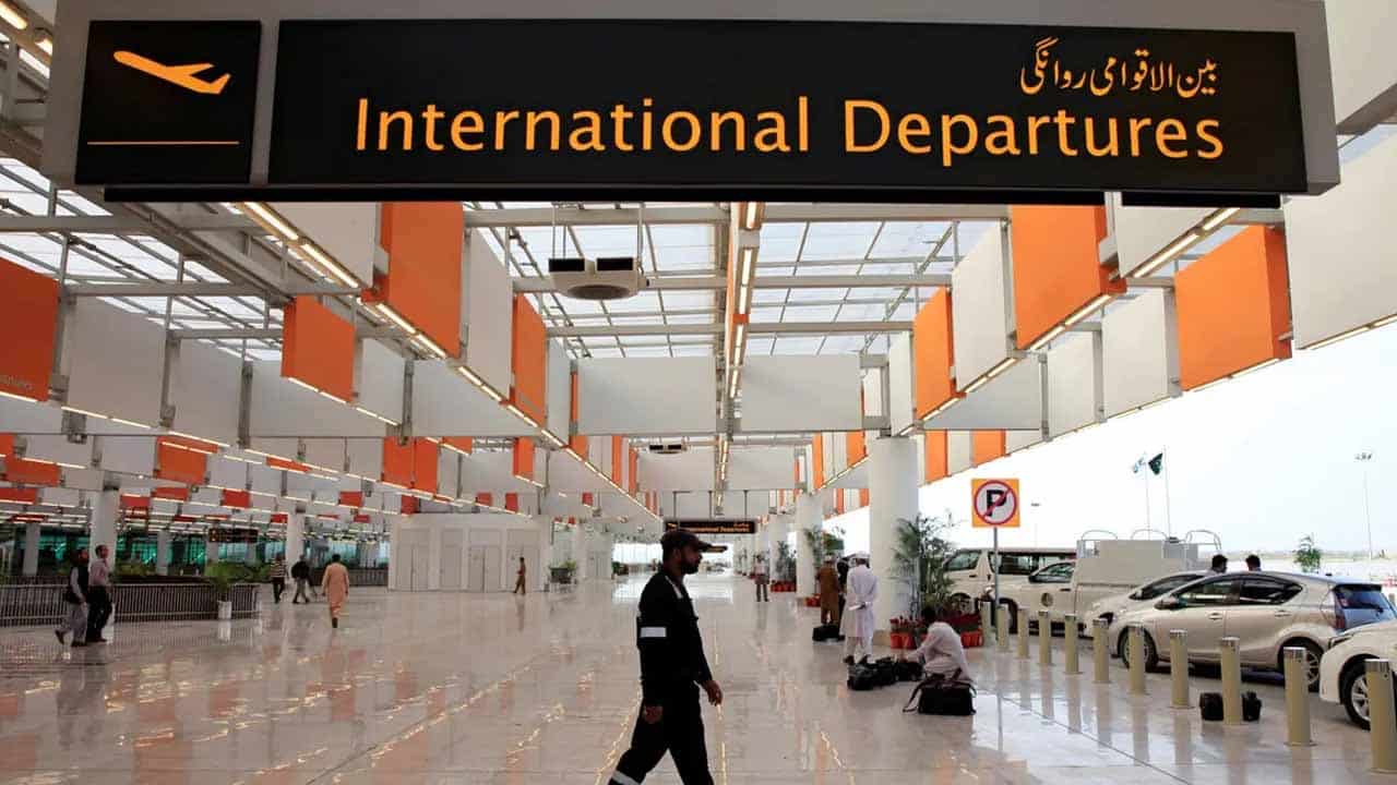 Govt decides 15-year outsourcing plan for Islamabad International Airport