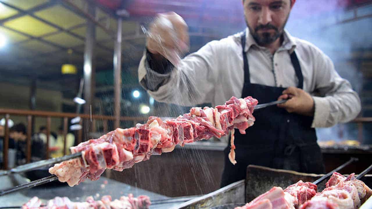 UAE bans meat imports from Pakistan via sea