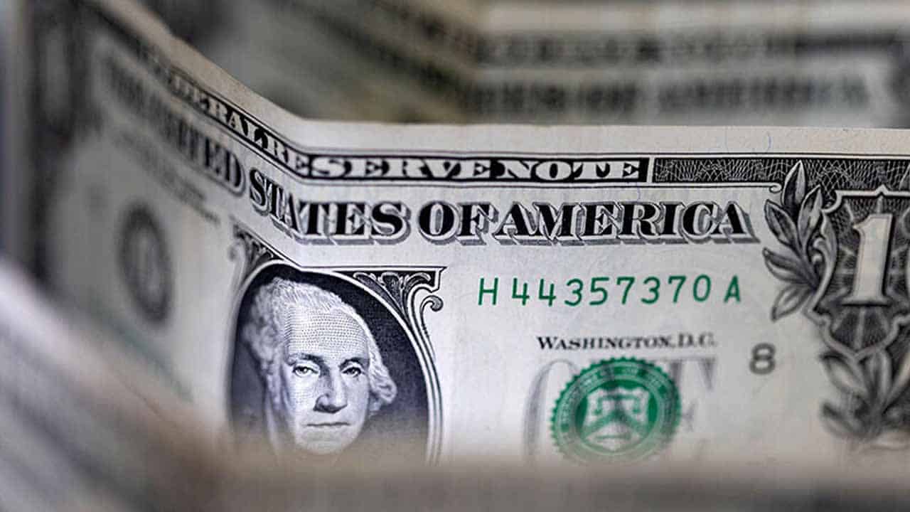 Dollar goes down by Rs 2.48 in interbank, trading at 304.50