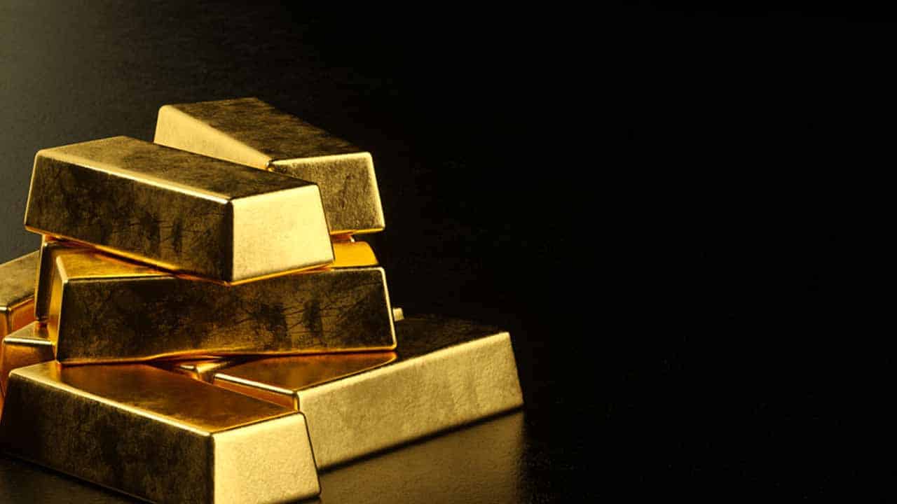 Sudden drop in gold prices shakes Pakistan's market