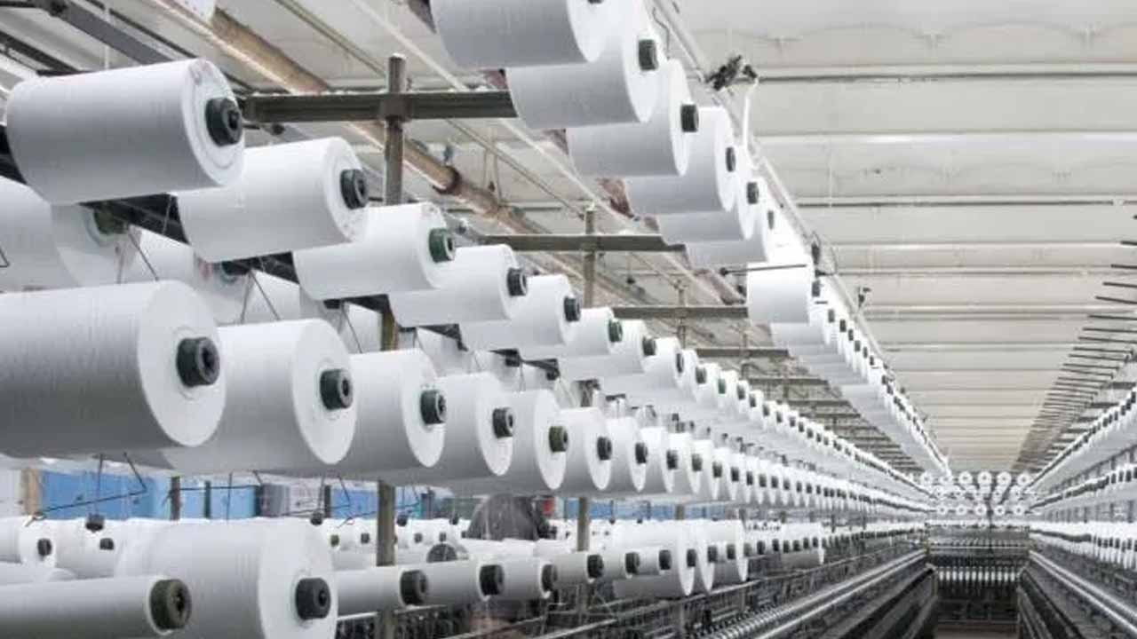 July-August Sees Textile and Clothing Exports Shrink by Over 9%