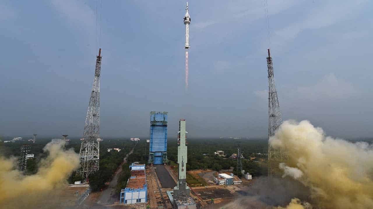 India launches key test for manned orbital mission