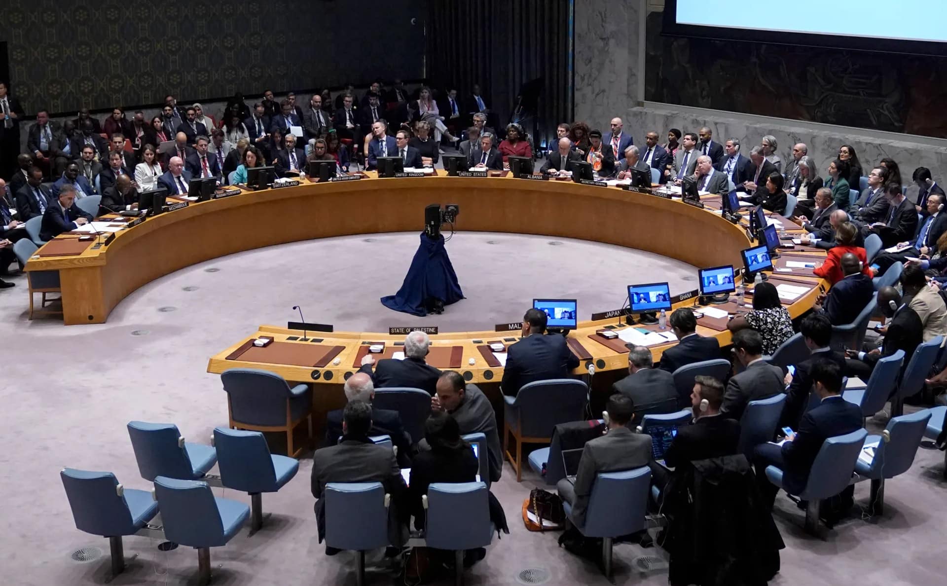 UN Security Council adopts resolution for ‘humanitarian pauses’ in Gaza