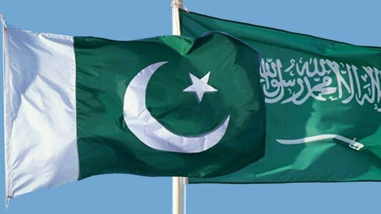 Saudi Arabia Offers 20,000 Jobs to Pakistanis in New Deal with 5 Companies