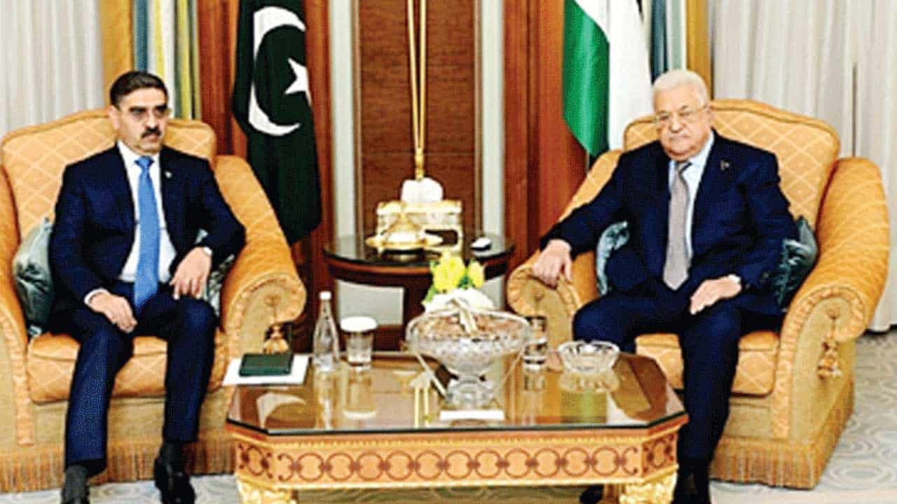 Kakar Affirms Strong Support for Palestine in Meeting with President Abbas