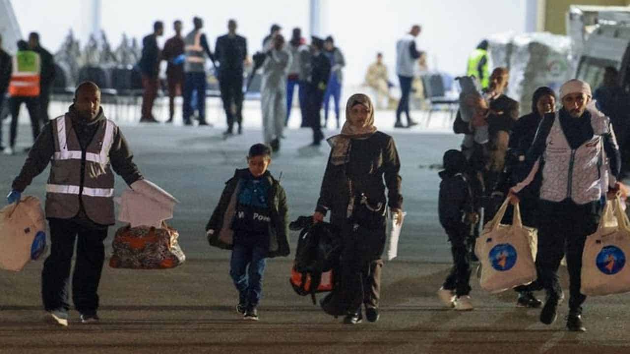 Egyptian Security Sources Report Progress in Extending Gaza Truce Negotiations