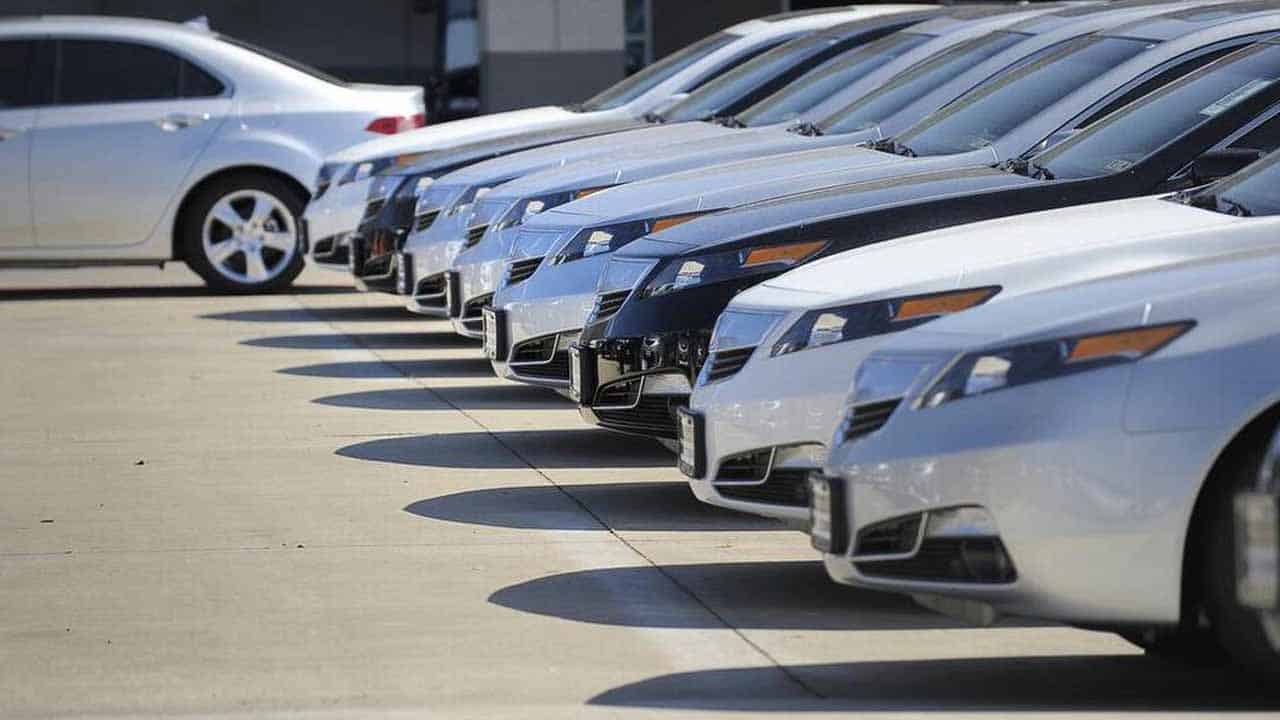 Pakistan Car Sales Drop 55% in 2023
