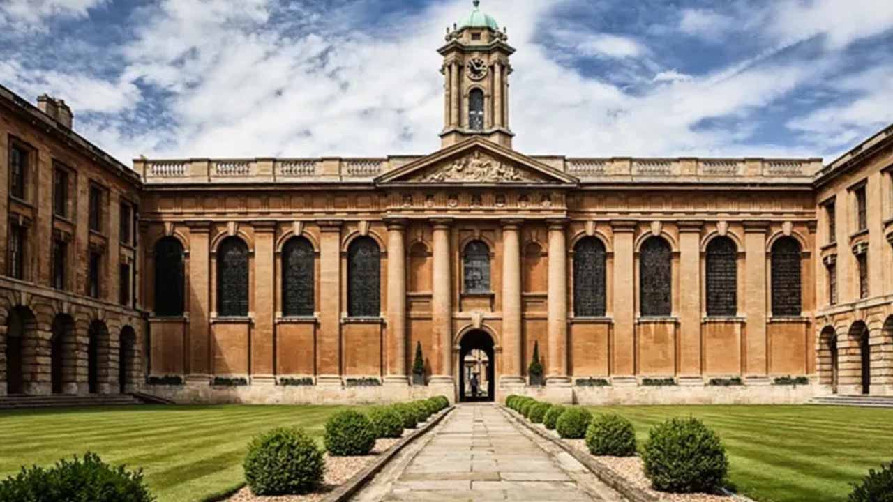 University of Oxford Clarendon Announces Scholarships Without IELTS for International Students, Including Pakistan