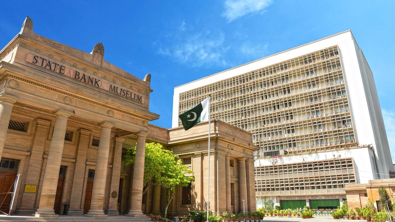 Pakistan’s total liquid foreign reserves reach $12.8b