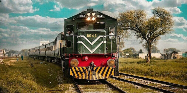 Russia, UAE Pledge $1 Billion Investment in Pakistan Railway