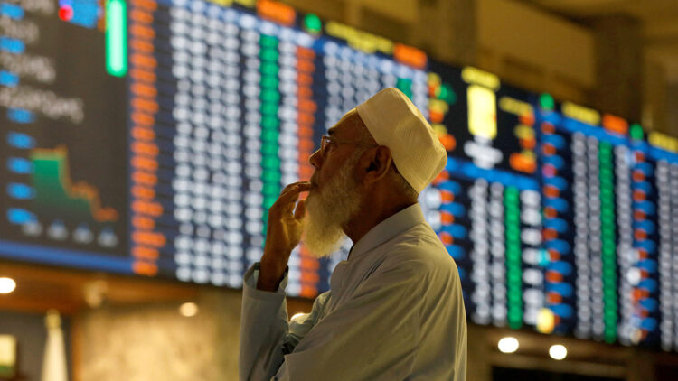 KSE-100 index plunges over 2,000 points as uncertainty surrounds election results