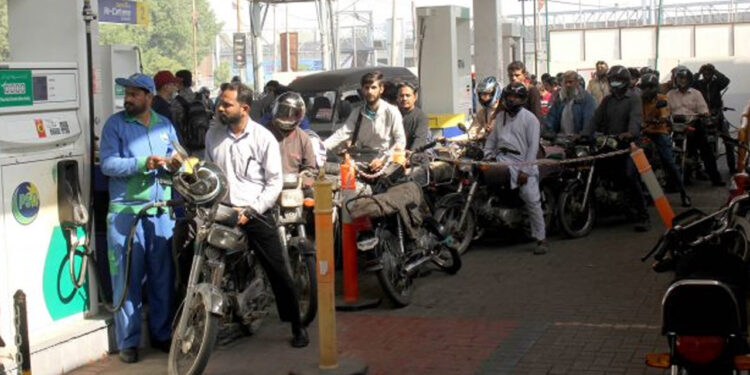 Petrol, diesel prices likely to rise by up to Rs11/litre