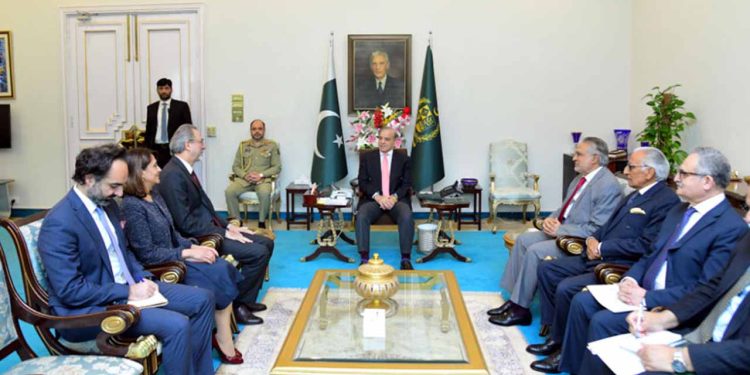 PM Emphasizes Strengthening Pakistan-Turkey Bilateral Relations