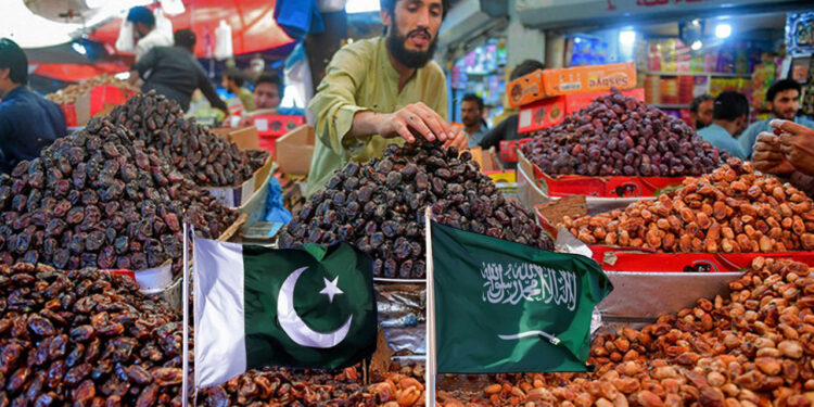 Saudi Arabia gifts Pakistan 100 tons of dates ahead of Ramadan