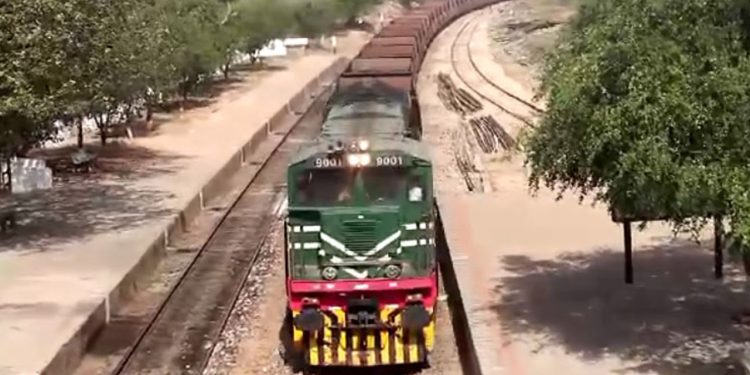 Pakistan Railways sets record with longest, heaviest freight train run in history