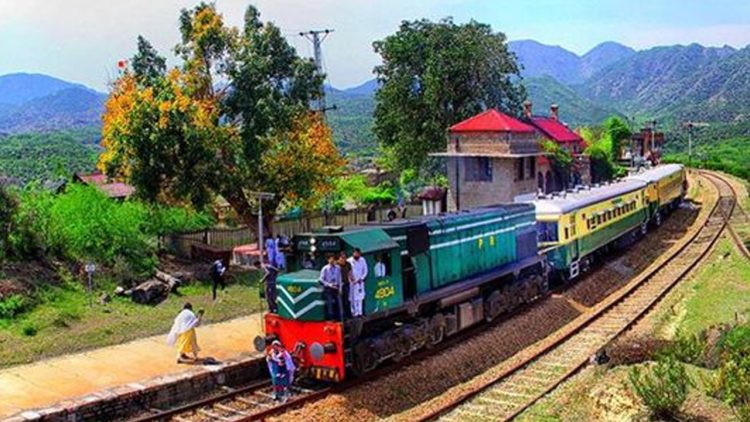 Pakistan Railways Decided to Revive ‘Safari Tourist Train’ to Promote Culture & Beauty of Potohar Region