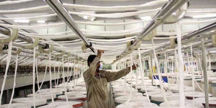 Marginal Growth in Pakistan's Textile Exports Amidst Energy Tariff Concerns