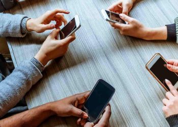 Pakistan ranks 10th globally in mobile usage