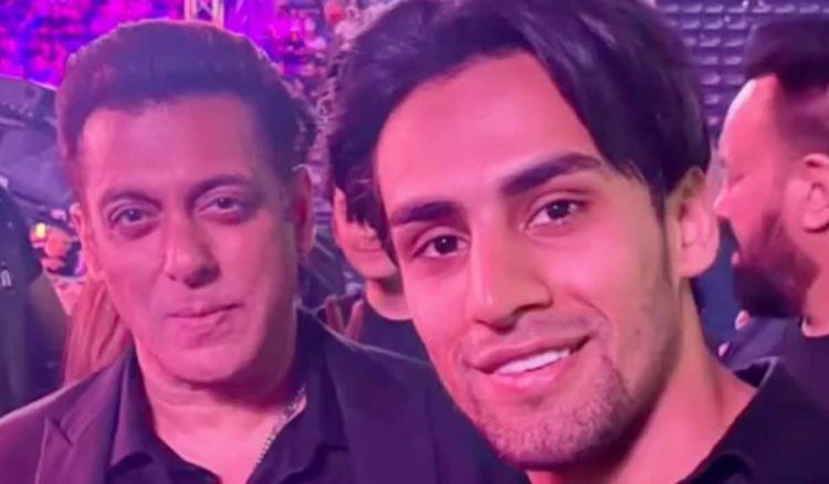 momin saqib meets salman khan