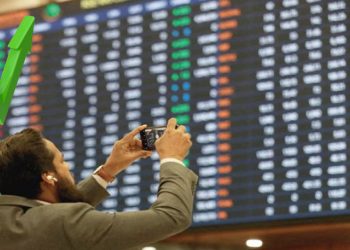Pakistan Stock Exchange Hits Historic High, Crosses 73000 Points Milestone