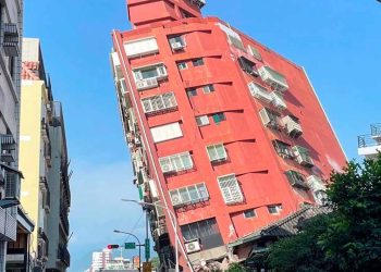 Taiwan hit by strongest earthquake in 25 years