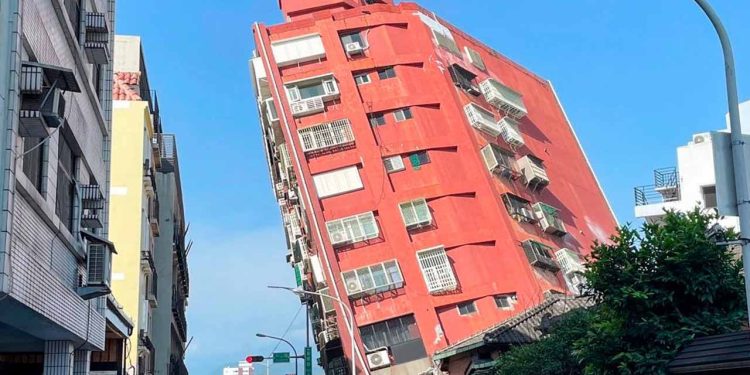 Taiwan hit by strongest earthquake in 25 years