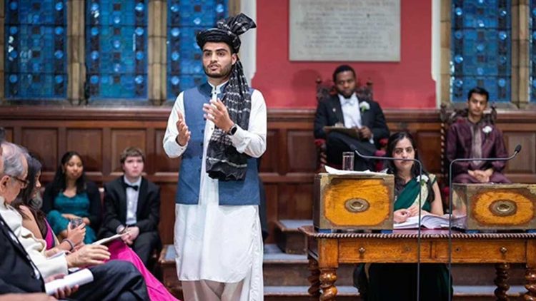Israr Kakar From a Small Village in Killa Abdullah, Balochistan Wins Oxford Union Presidency
