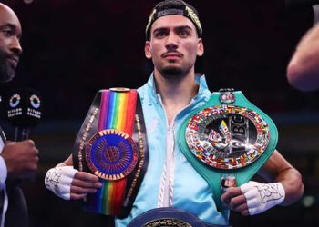 Pakistani-Origin Boxer Hamzah Sheeraz Wins European Middleweight Title