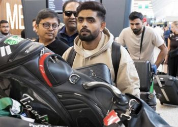 Babar Azam Welcomed by Fans at Melbourne Airport