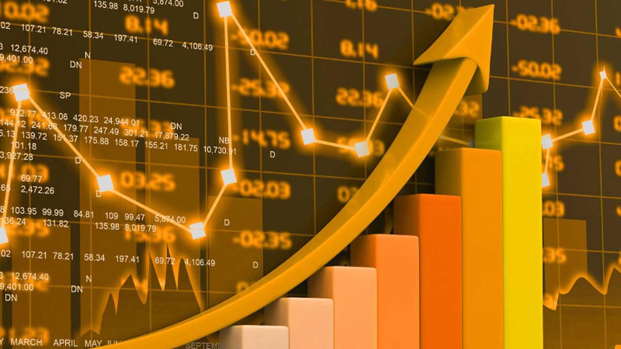 Pakistan Stock Exchange Rings in 2025 with Record Gains