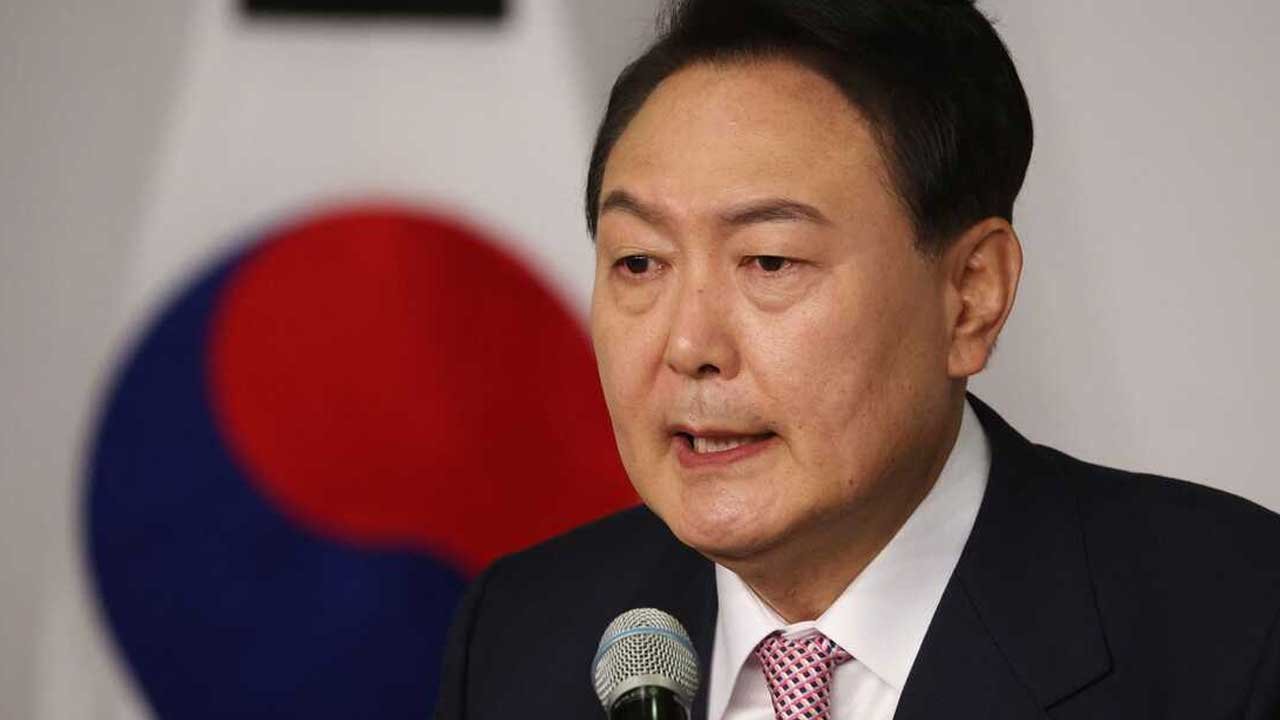 South Korea's Yoon Becomes First Sitting President to Be Arrested Amid Mounting Legal Perils