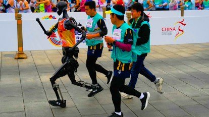 Humanoid Robots race