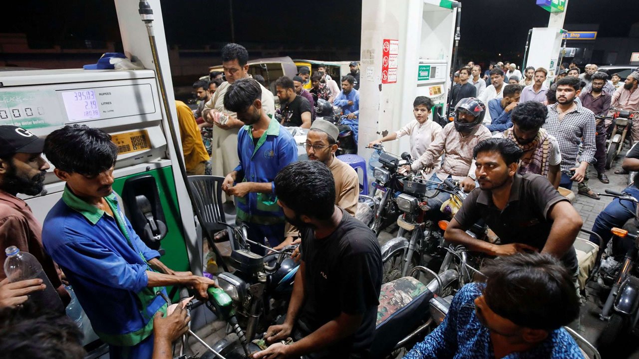 Petrol, diesel prices likely to drop by Rs10
