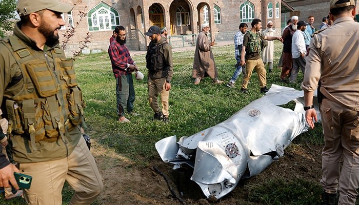 PAF down 5 indian fighter