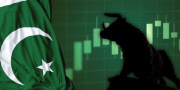 PSX falls as oil surge, bond yields rattle investors