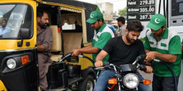 Govt plans subsidised fuel scheme for bikes, rickshaws after price hike