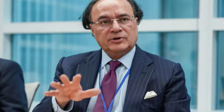 Aurangzeb says ‘all options on table’ to replace UAE’s $3.5bn loan, weighs strategic fuel reserve