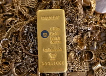 Gold climbs 1pc as US-Iran diplomacy cools oil prices