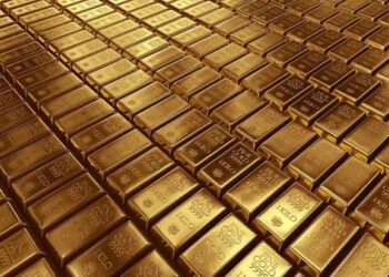 Gold Slips as Oil Surges Past $90 and Fed Rate-Hike Talk Intensifies