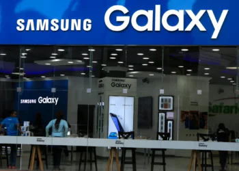 Pakistan Invites Samsung to Turn the Country Into a Smartphone Export Hub