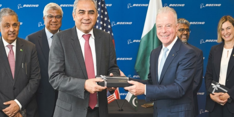 Pakistan International Airlines Eyes a 16-Aircraft Deal With Boeing