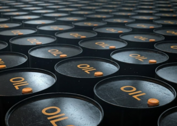 Oil slips 5% after US, Iran pause fighting over weekend