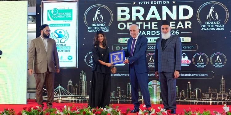 Pakistan's Dr. Amna Jatoi Celebrated for Advancing Healthcare Managemen
