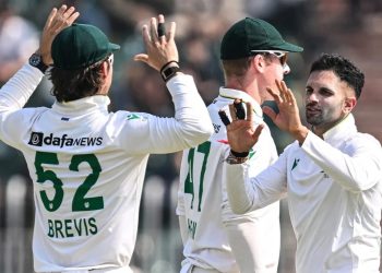 keshav maharaj day 2 pak vs sa